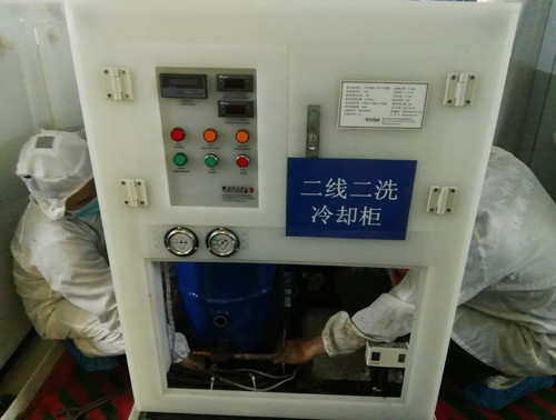 無(wú)塵室內冷水機組更換壓縮機和蒸發(fā)器